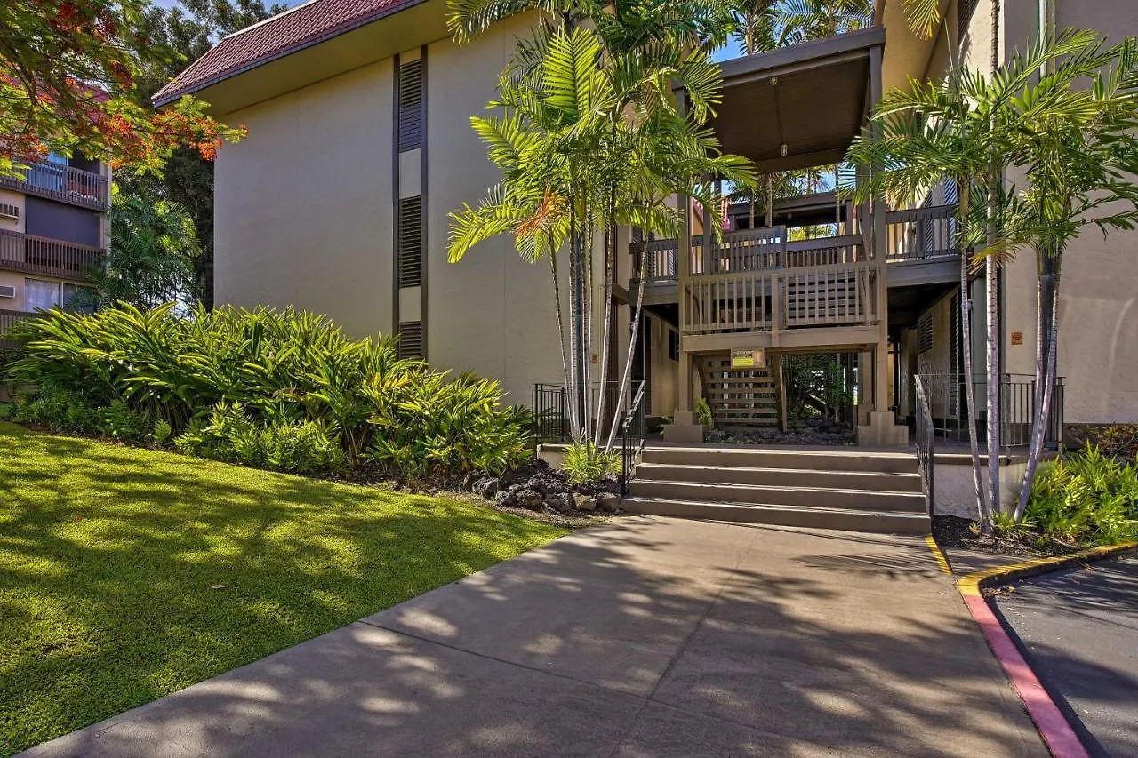Kona Condo With View, Walk To Beach And Restaurants Kailua-Kona